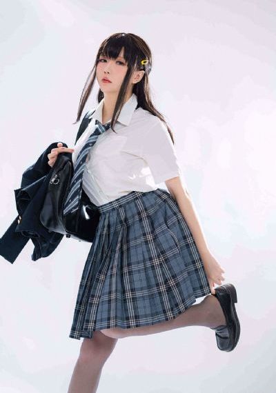 都市美艳后宫V2_720全集免费播放